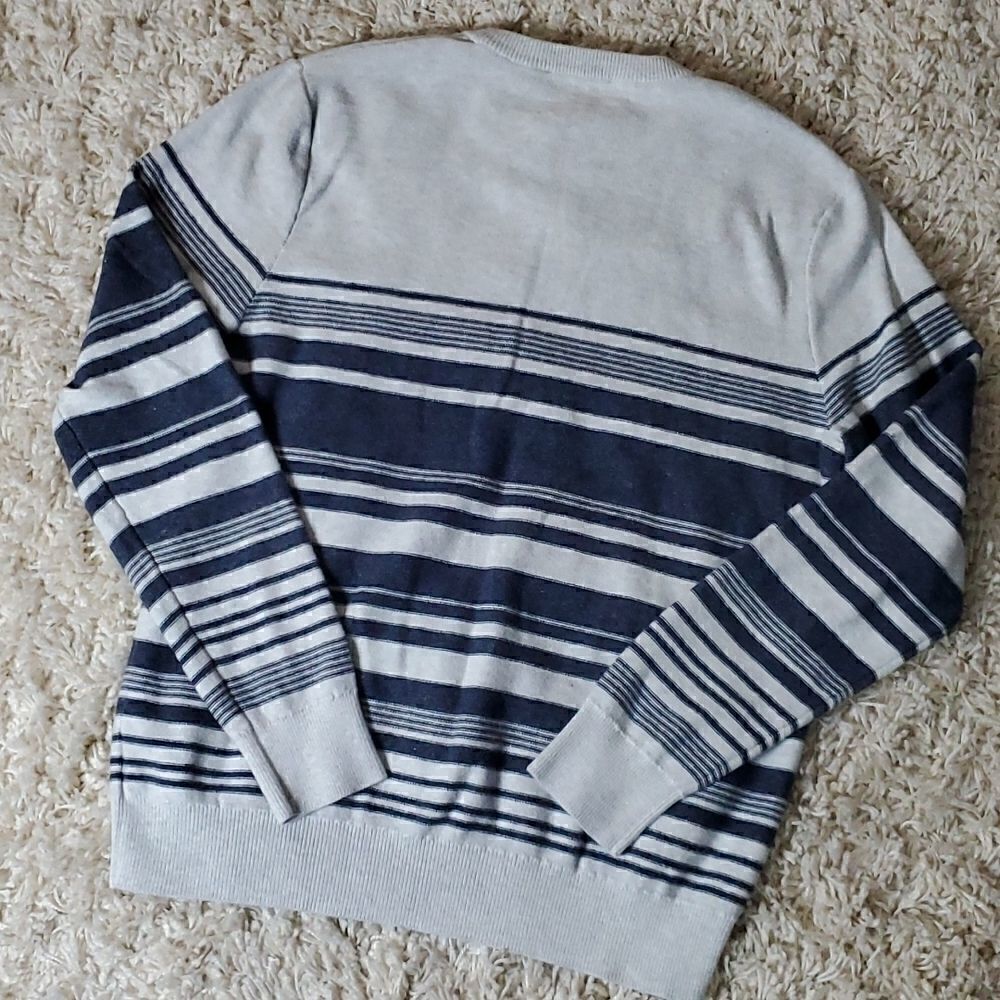 EXPRESS Sweater   - Picture 3 of 5